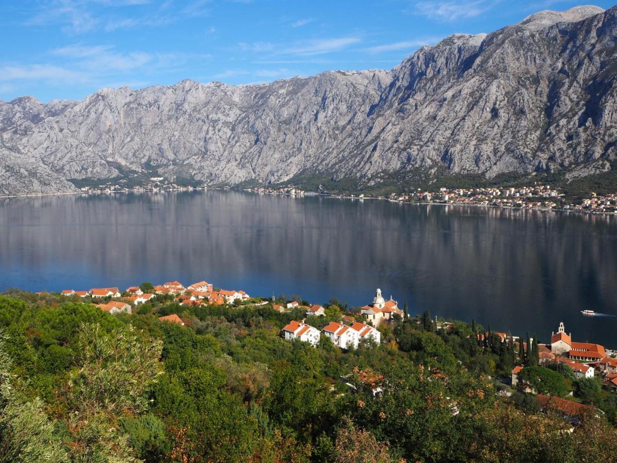 Romantic Stone House By The Sea **** Kotor Exterior foto